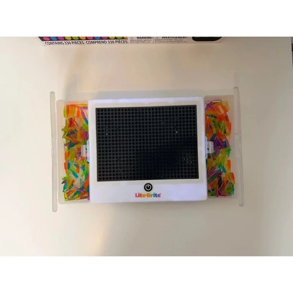 Lite-Brite Deluxe Edition 330-Piece Light Up Board Pegs Original Box